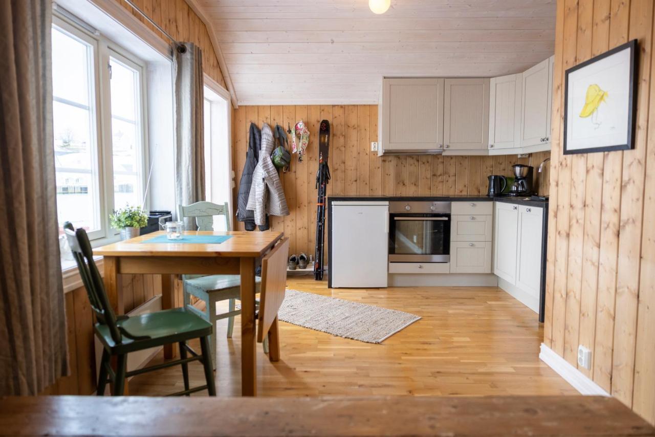Hotel The Tide - Rorbuer à Sørvågen Extérieur photo