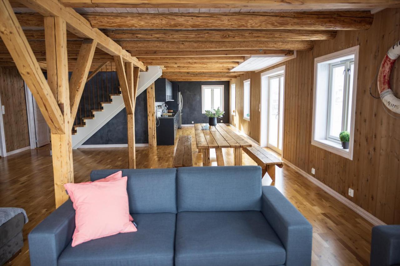 Hotel The Tide - Rorbuer à Sørvågen Extérieur photo