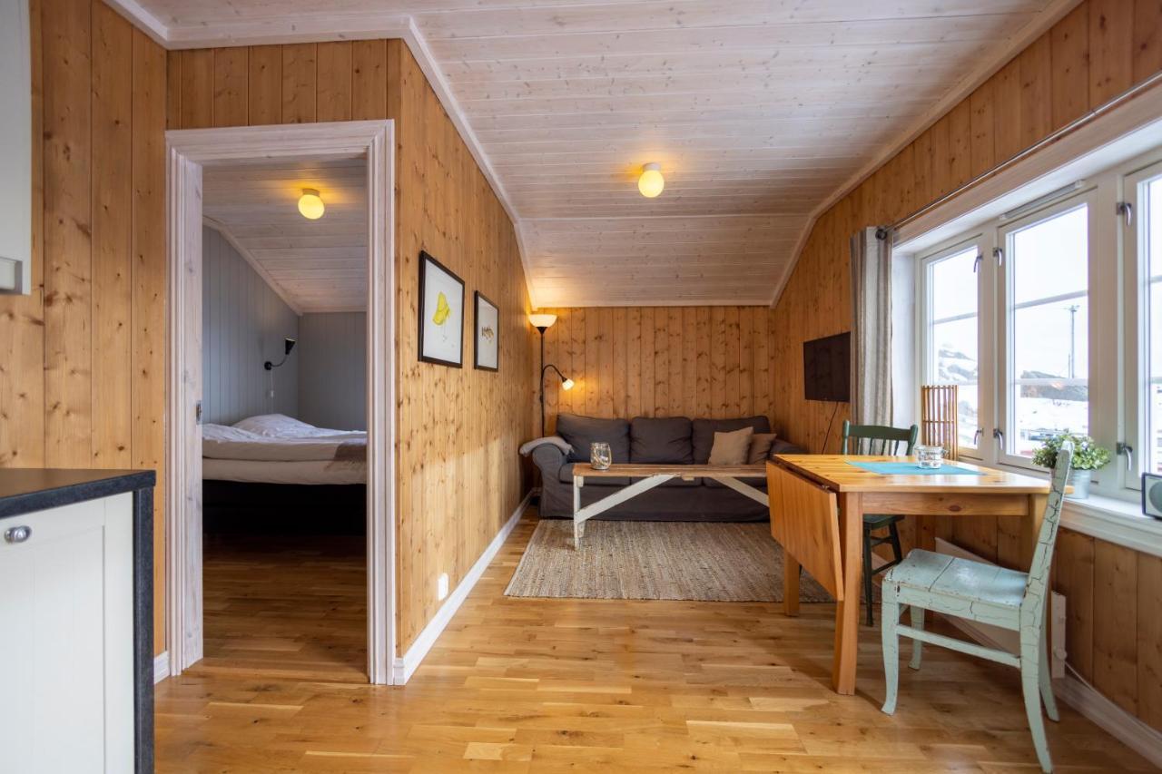 Hotel The Tide - Rorbuer à Sørvågen Extérieur photo