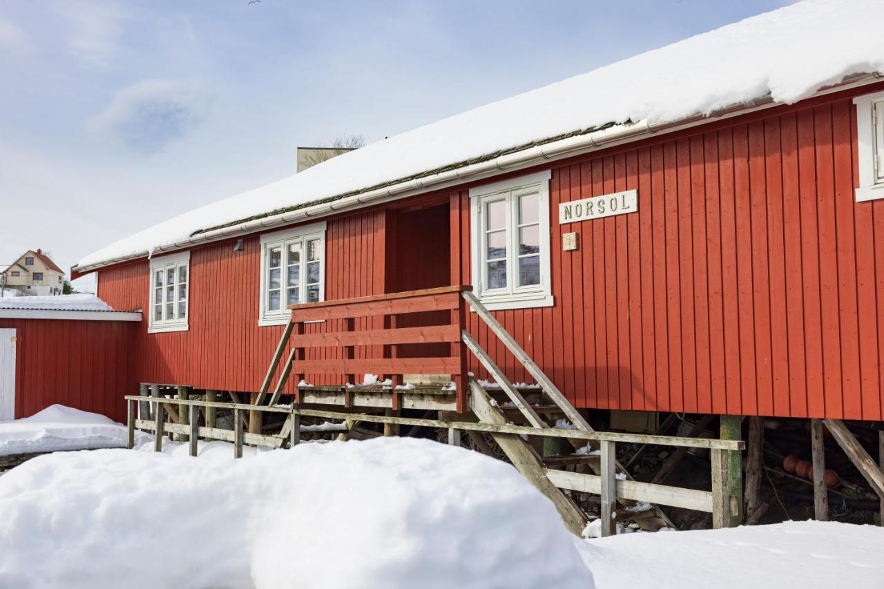 Hotel The Tide - Rorbuer à Sørvågen Extérieur photo