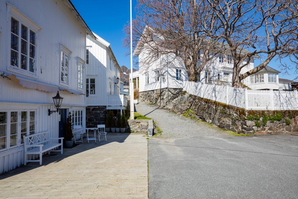 Hotel The Tide - Rorbuer à Sørvågen Extérieur photo